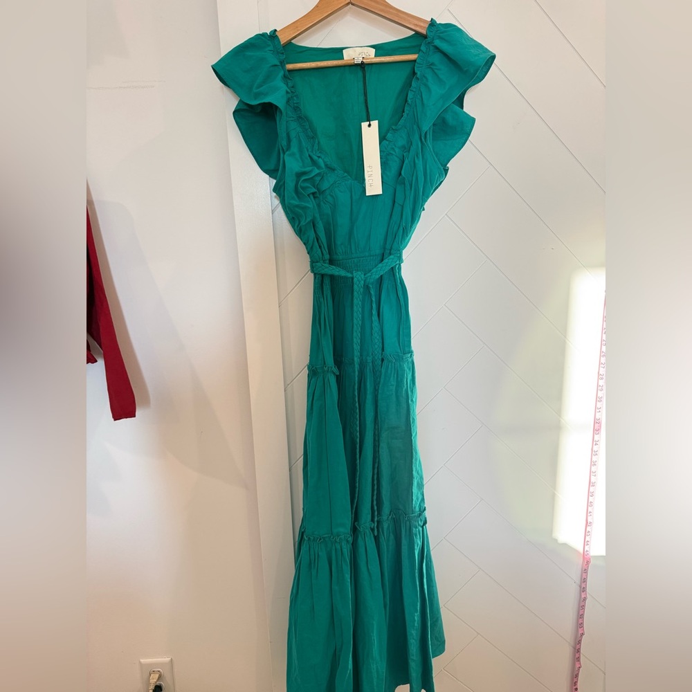 NEW WITH TAGS PINCH Liam sleeveless tiered maxi dress in emerald green Size: L - Picture 4 of 14